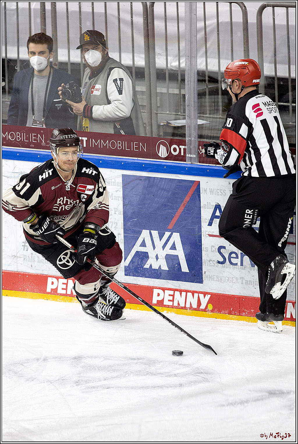 PENNY DEL;  Koelner Haie - Straubing Tigers; Koeln, 14.04.2021